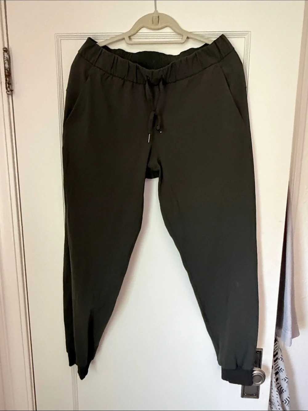 Ladies lululemon Elastic Waist Jogger Pants - Dark Olive, 8-10